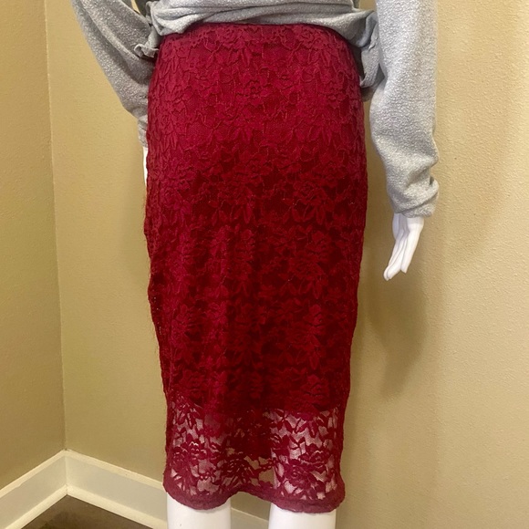 Forever 21 Lace Pencil Skirt - Picture 3 of 7